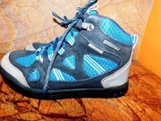 Buty trekkingowe marki KARRIMOR roz 35,5 (21,5 cm).
