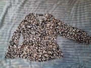 F&F Bluzka bufiaste rękawy i falbana/baskinka cekiny rozm.L