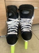 Łyżwy hokejowe CCM 62 Powerline roz. 37 w. 23,5 cm filc j NOWE osłony