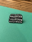 Stranger Things przypinka pin monster