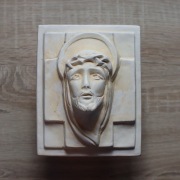Jezus w koronie cierniowej z gipsu