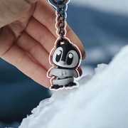 Breloczek mały pingwin do kluczy zawieszka pingwinek ruchoma figurka szary