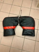 1 pair of motorcycle / bicycle handlebar covers winter warm gloves