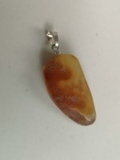 Zawieszka bursztyn surowy naturalny 