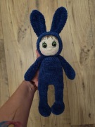 Amigurumi bobas w stroju królika