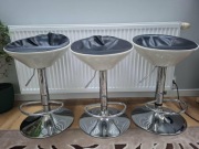 Hokery krzesła barowe