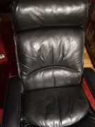 SKÓRZANY FOTEL Z PODNÓŻKIEM 