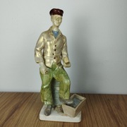 Figurka porcelanowa Murarz Grafenthal   WYPRZEDAŻ 