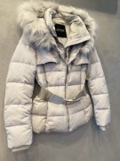 % GUESS Kurtka Zimowa Z Kaczym Puchem Pierzem Błękitna / Stalowa Nowa S
