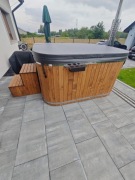 JACUZZI KWADRATOWE 6 OSOBOWE Z LEŻANKĄ