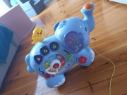 słoń vtech zabawka do ciągnięcia sorter