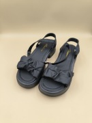 Czarne sandały na platformie rozmiar 40