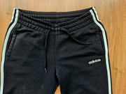 spodnie dresowe firmy adidas r. 38