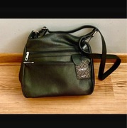 Venezia czarna torebka skórzana listonoszka skóra naturalna nowa z metką