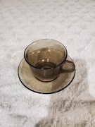 Francuskie filiżanki z podstawkami