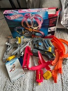 HOT WHEELS ACTION CDL45 Zakręcony karambol zestaw torów z pętlami