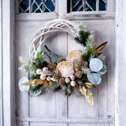 Wianek świąteczny na drzwi 