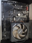 AMD Ryzen 9 3900X, 32 GB RAM, pł. główna Gigabyte