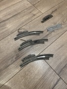 3 zwrotnice łukowe , rozprzegacz oraz przejazd skala N