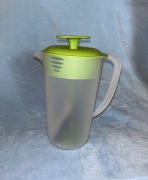 Tupperware dzbanek "Bella" 2,1 L