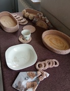 Komplet obiadowo-kawowy.Koszyk na pieczywo