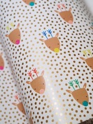 Papier do pakowania "Różnokolorowe jelenie", 76,2 cm x 3,7 m