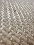Materiał tkanina belka typu faux fur/dzianina futerkowa z tłoczonym wzorem