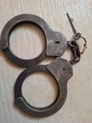 Kajdanki PPST polskie  MO Milicja ZOMO WSW  styczeń 1978 