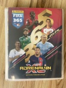 Klaser Panini wraz z kartkami FIFA365/2024