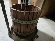 Żeliwna prasa ramowa do owoców 