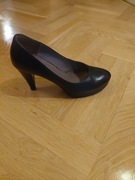 Skórzane buty na obcasie firmy Ryłko 