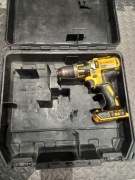 Wkrętarka dewalt DCD795