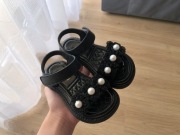 Sandały dziewczęce czarner. 24 / 15 cm