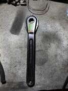 Klucz do lewarka mercedes 4145810049