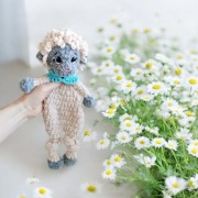 Owieczka na szydełku, przytulanka handmade 
