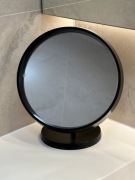 Czarne lusterko stojące plastikowe 28 cm