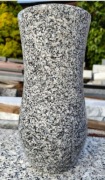 Wazon granitowy nagrobny Strzelin (Wład gratis) 