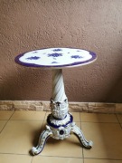 Kolekcjonerski stolik porcelanowy  – VMP 1817,  Ludwik XV, ręcznie malowany