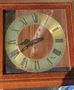 Zegarek na ścianę z radio nadajnik 