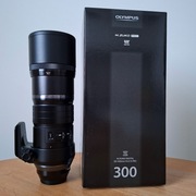 Obiektyw Olympus M.ZUIKO DIGITAL ED 300 MM F/4 IS PRO + filtr MARUMI C-PL