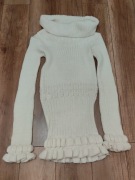 Golf z ozdobnymi rękawami 