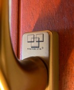 Okno 124x87 cm drewniane - mahoń 