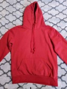 bluza czerwona z kapturem