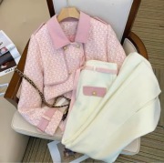 Piękny kobiecy zestaw garnitur