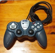 Gamepad Saitek P880 DUAL ANALOG Stan bardzo dobry