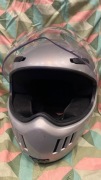 Kask na motor z szybką  rozm. L - 54 cm