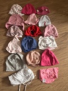 Zestaw czapek letnich, chust i kapeluszy 0-3 lata