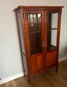 piękna witryna z zamkiem