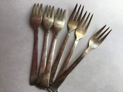przedwojenny komplet widelczyków, plater
