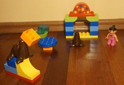 Lego Duplo Zestaw 10503 Cyrk, Pokaz Cyrkowy foka, basen